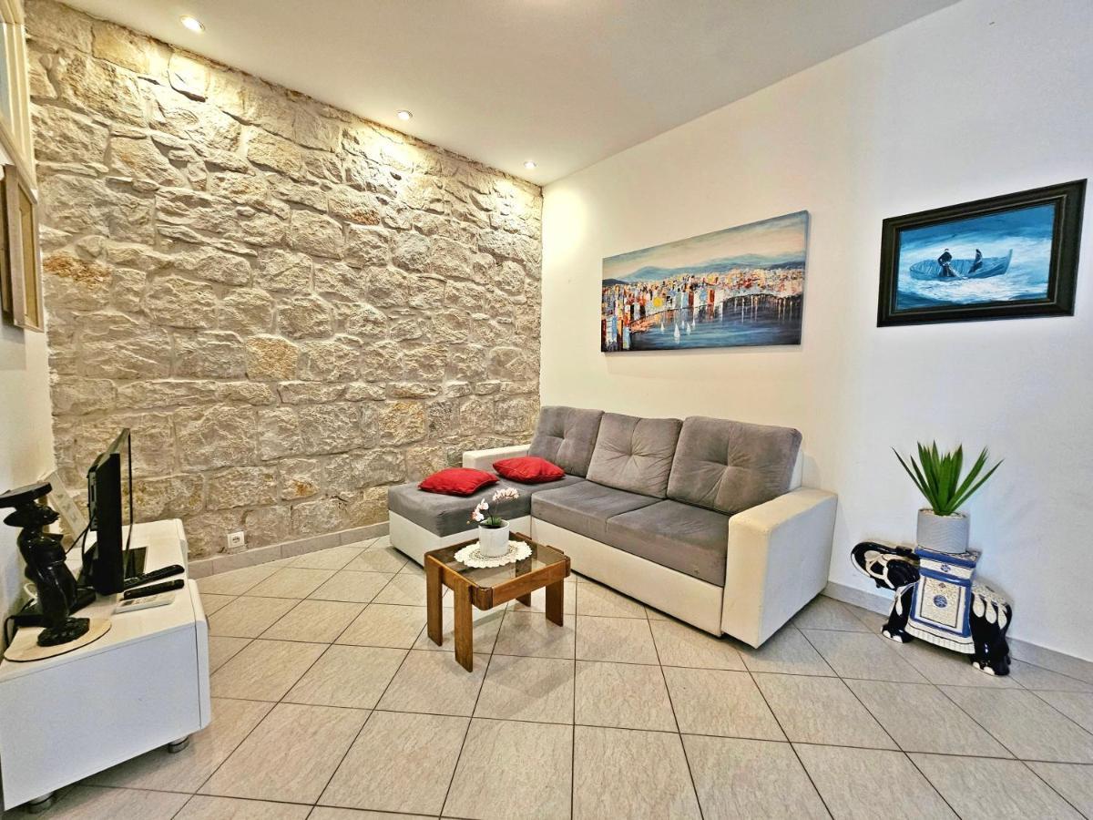 ספליט Apartments Moni מראה חיצוני תמונה